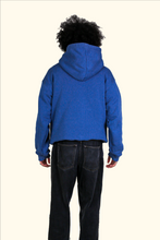 Lade das Bild in den Galerie-Viewer, HOODIE ‘CAUGHT IN DREAMS’ - BLUE
